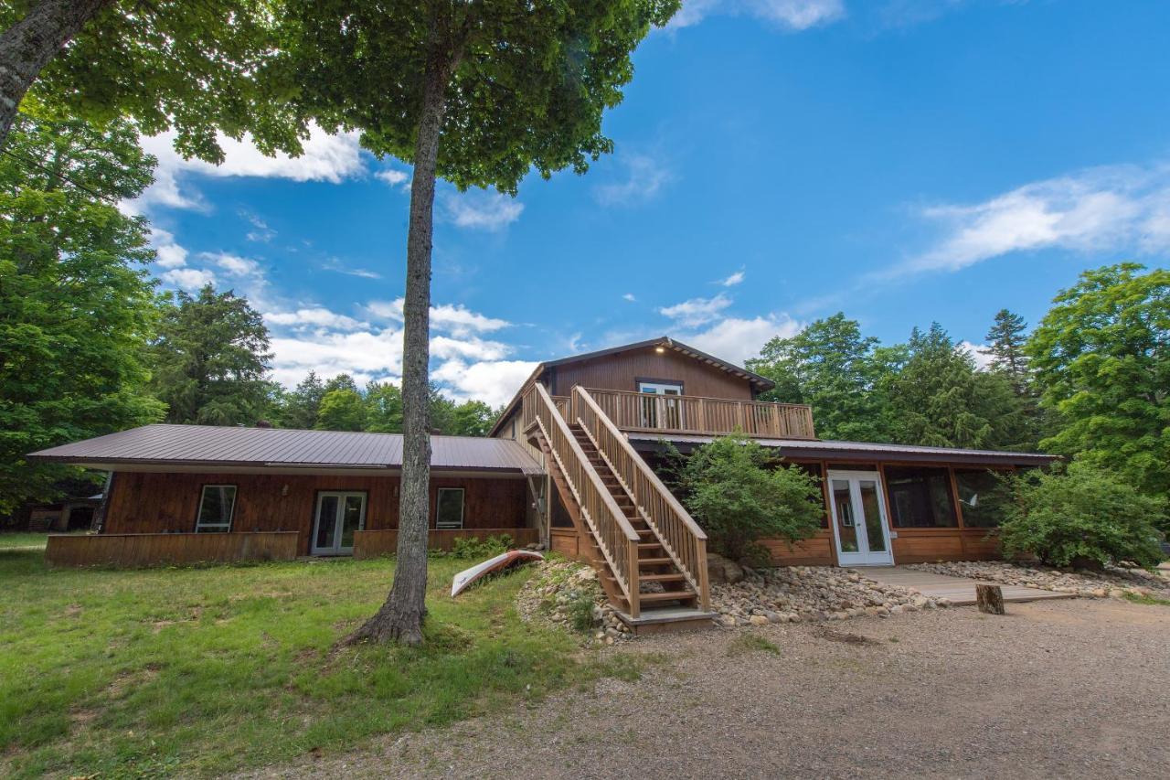 Madawaska Lodge-Cottage Exterior photo